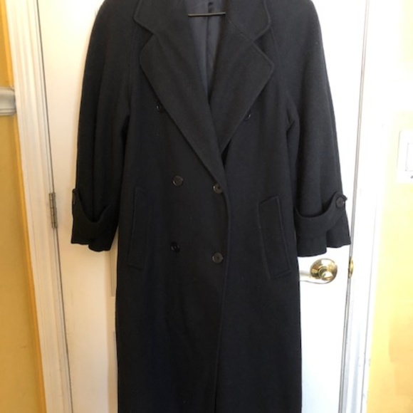 Woman’s Long Wool Coat – Vintage – Preowned - Picture 2 of 8